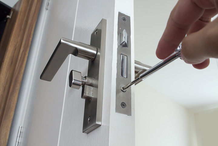 Our local locksmiths are able to repair and install door locks for properties in Rawmarsh and the local area.